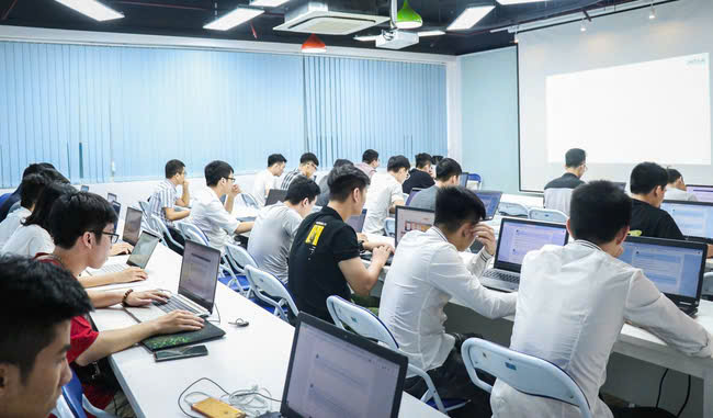 開発コスト設計・オフショア連携